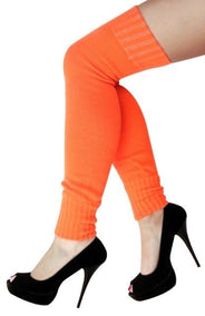 Orangefarbene Beinstulpen