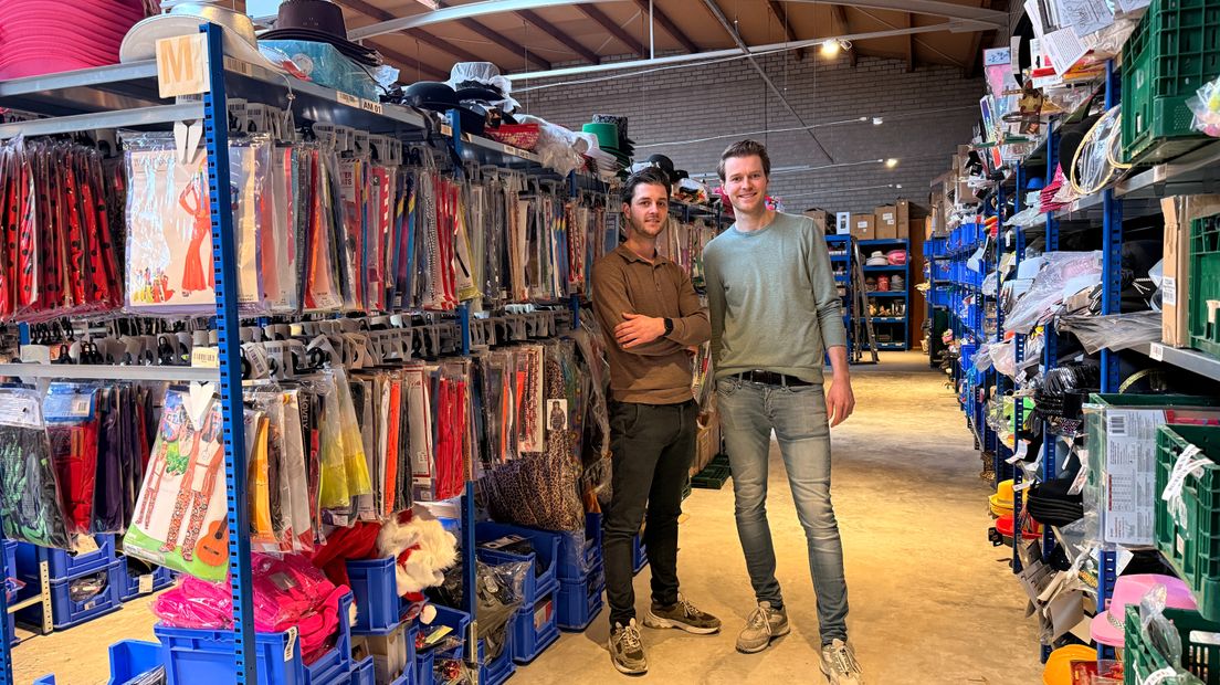 Van slaapkamer naar gigaloods in Venlo: broers verhandelen vastelaovespekskes