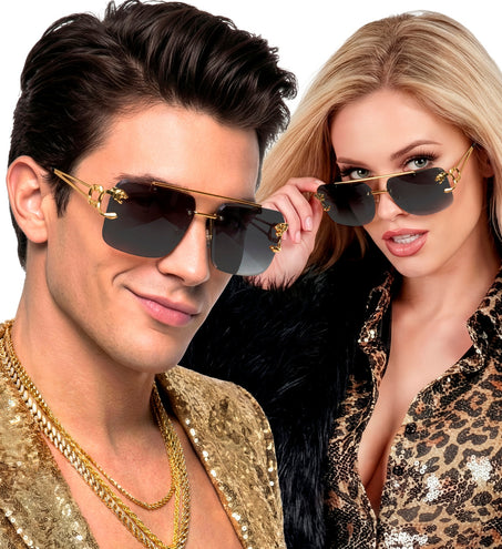 Gouden feestbril met donkere rookglazen gedragen door dame en heer bij een foute party-look