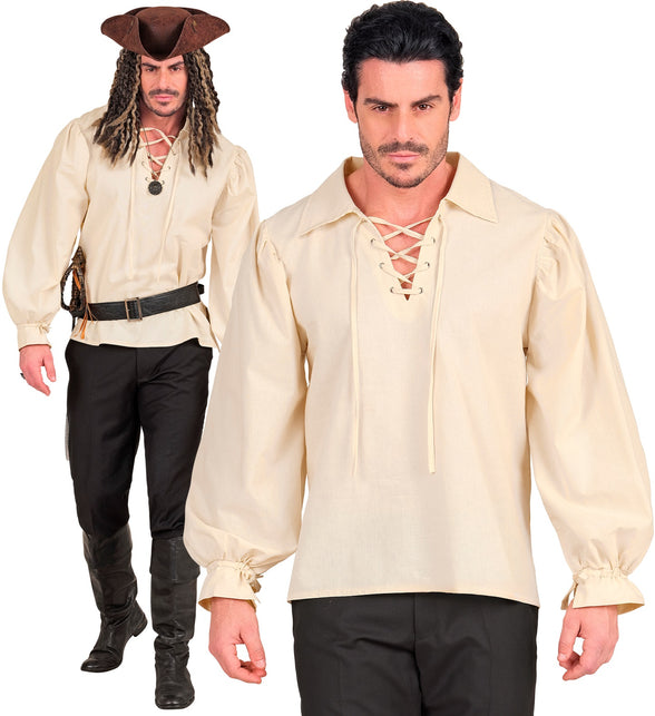 Piraten shirt beige heren met veterhals en wijde mouwen, gedragen met piratenhoed en zwarte broek