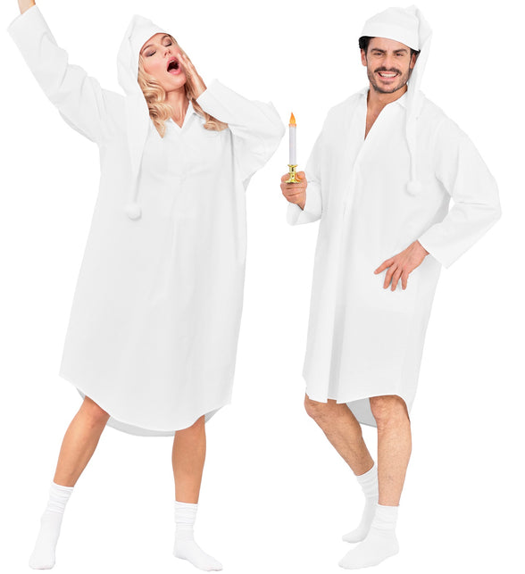 Nachtjapon en pet wit met puntige slaapmuts en pompon, gedragen door dame en heer op een pyjamafeest