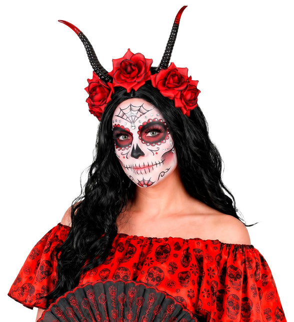 Hoofddeksel met hoorns en rood rozen voor dames totaalbeeld – accessoires