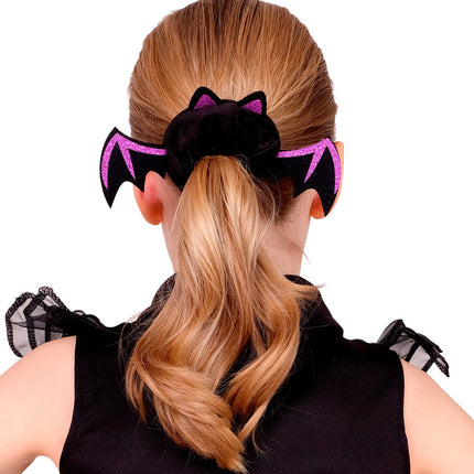 Achteraanzicht vleermuis scrunchie om lage staart voor Halloween