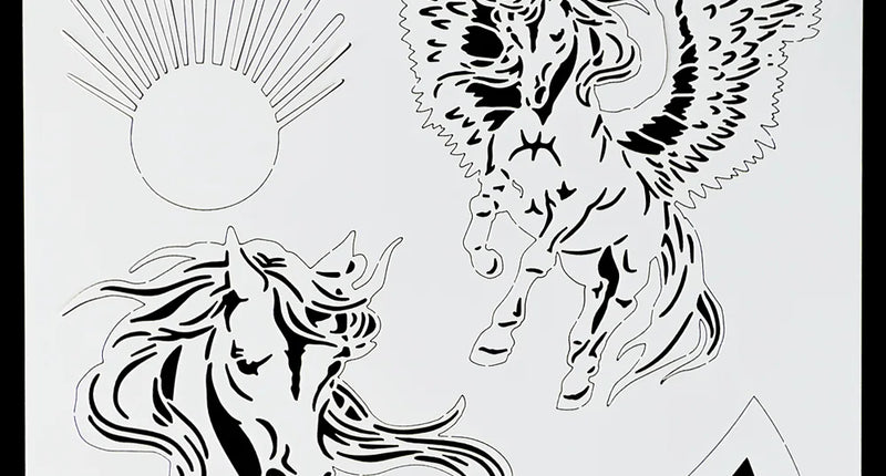 Airbrush sjabloon pegasus van TattooPro met paardenhoofd, zon en vleugelmotief in wit kunststof