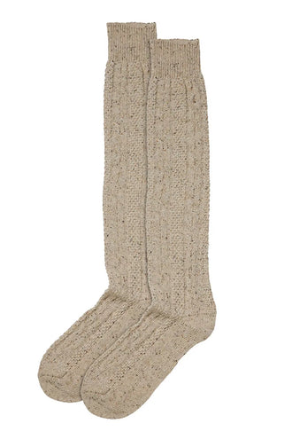 Beige Tiroler kniekousen met noppensteek over de kuit en geribde voet
