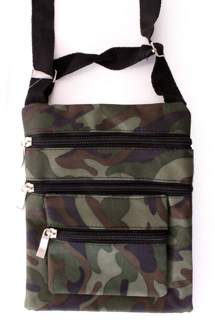 Camouflage schoudertasje met 3 zwarte ritsen en verstelbare band voor een legerlook