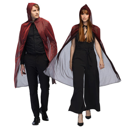 Cape Night sky rood met puntkap, gedragen door vrouw en man over zwarte kleding voor Halloween