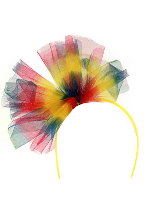 Diadeem met regenboog tule strik, grote waaierstrik in rood, geel, groen en blauw op gele haarband