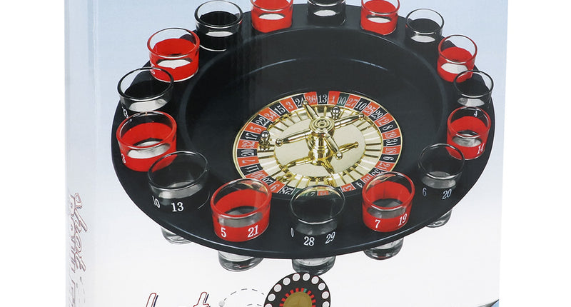 Drankspel roulette met zwart rad, goudkleurig middenstuk en 16 shotglaasjes in de verpakking