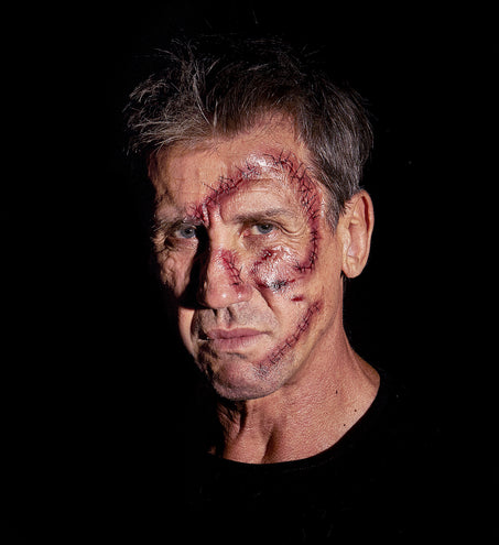 e-carnavalskleding-SYK 10 Tattoos met nietjes en hechtingen