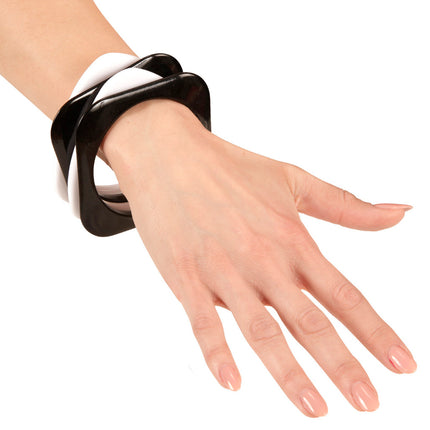 e-carnavalskleding-SYK Wit met zwarte disco armbandjes