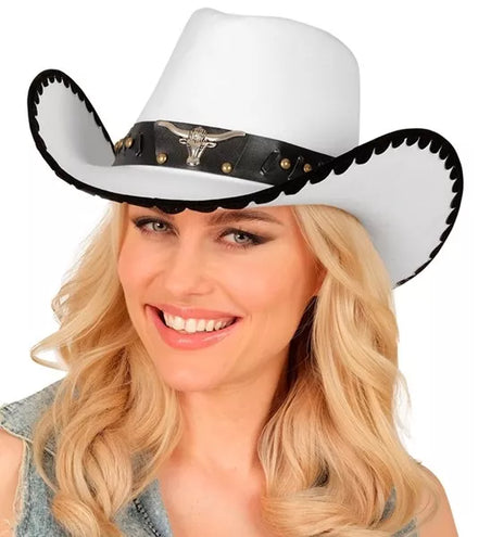 E-Carnavalskleding.nl Cowboyhoed met stier, wit vilt kostuum Liv