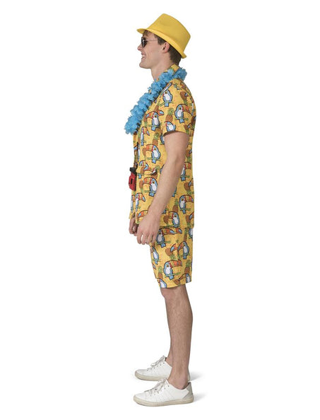 Geel hawaiipak heren van zijkant, korte mouwen en korte broek tot boven de knie met doorlopende toekanprint