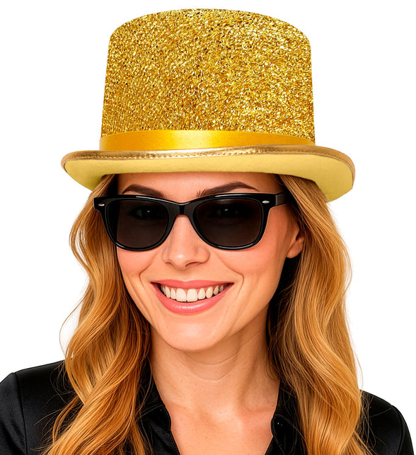 Goudkleurige glitterhoed met hoge rechte bol, gedragen door een vrouw op een themafeest