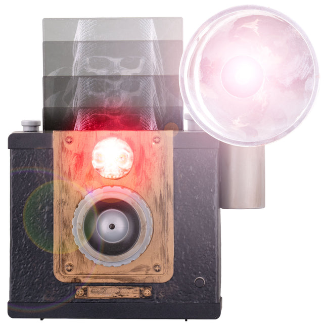 Griezelige camera animatronic met rood oplichtende doodskop en felle flits voor Halloween