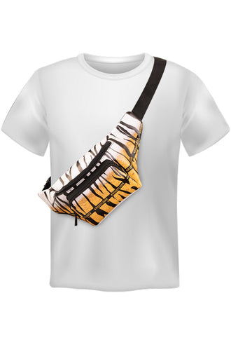 Heuptasje tijgerprint Kroegtijger schuin over een wit T-shirt gedragen