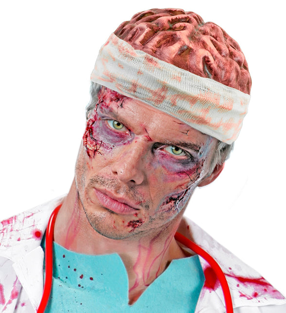 Hoofddeksel brein gedragen bij een zombiedokterlook met witte jas
