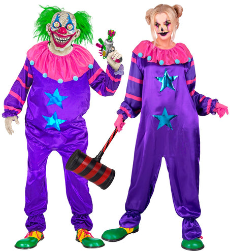 Horror clown jumpsuit Creapy in paars met roze kraag en blauwe sterren, gedragen door twee personen voor Halloween