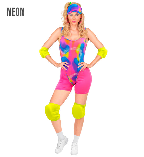 Jaren 80 rollerbladerkostuum dames met regenboog bodysuit, roze shorts en neongele kniebeschermers