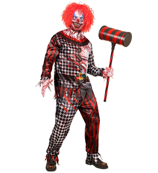 Kwaadaardige clown kostuum Mila gedragen door heer, zwart-witte ruiten met rode strepen