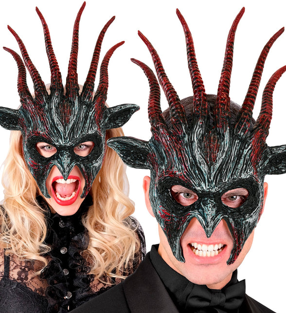 Masker beest infernaal op het gezicht, ogen vrij en mond onbedekt