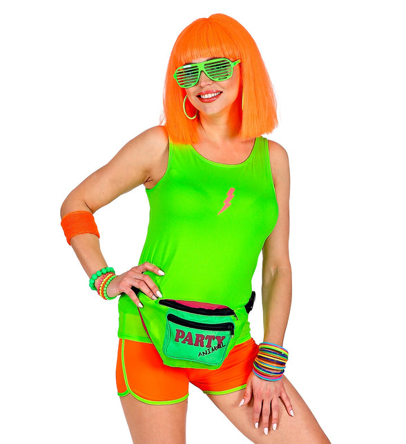 Neon groen hemdje gedragen bij fluororanje short, felgroene top voor een neon party