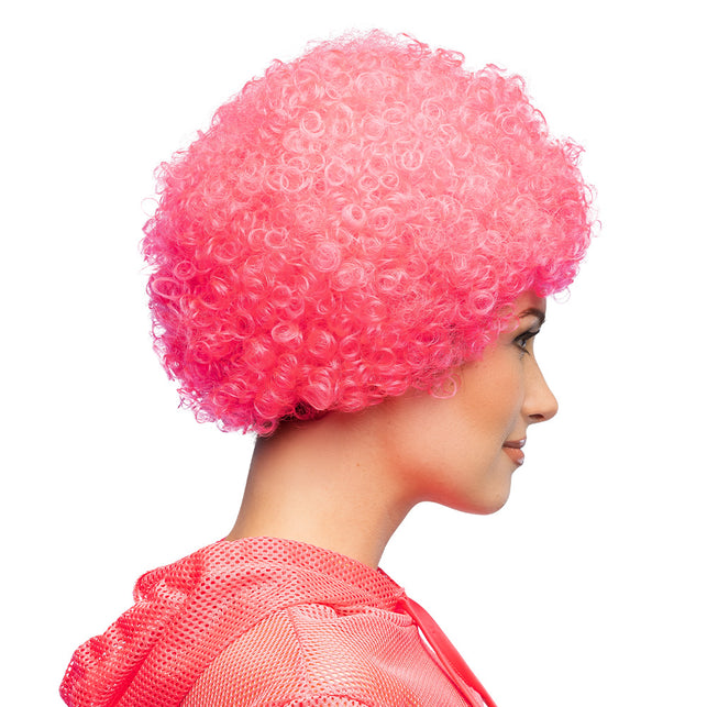 Neonroze afropruik zijaanzicht met dieper roze krullen aan de zijkant