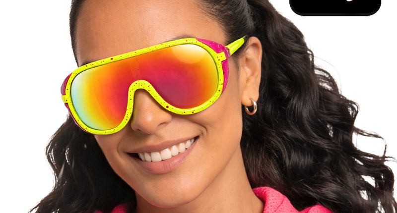 Partybril Rave runner UV neongeel met spiegelglas in rood en oranje, gedragen voor een neon party