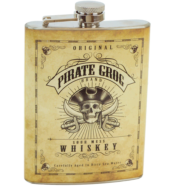 Piraten heupfles van staal met vergeeld whiskeylabel, piratenschedel en gekruiste sabels