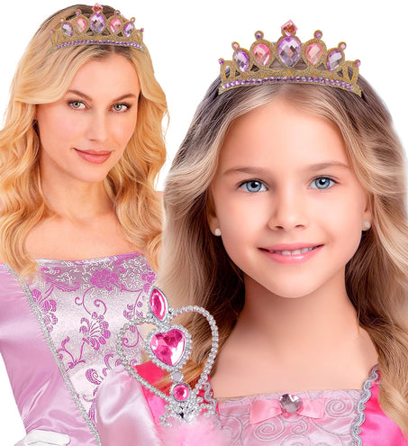 Prinsessen tiara gedragen door meisje en vrouw bij een roze prinsessenjurk