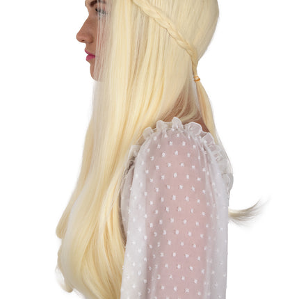 Pruik Eowyn blond van de zijkant met vlechtje langs het hoofd en licht golvende punten
