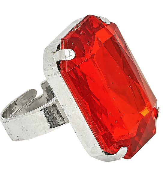 Ring rood gemsteen met grote rechthoekige rode steen in zilverkleurige zetting