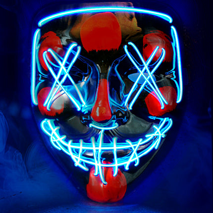 Scary masker blauw led met rode clownsneus, rode wangen en uitgestoken tong onder blauwe lichtdraden