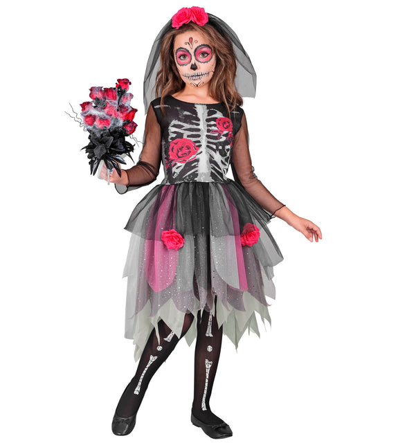 Skeletjurk met rozen kostuum Jenu kind met roze rozen op de gelaagde tulerok en hoofdband met sluier