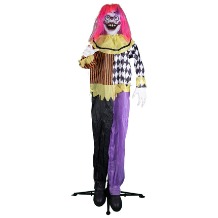 Staande horrorclown 160 cm met roze haar, gele kraag en harlekijnprint als halloweendecoratie