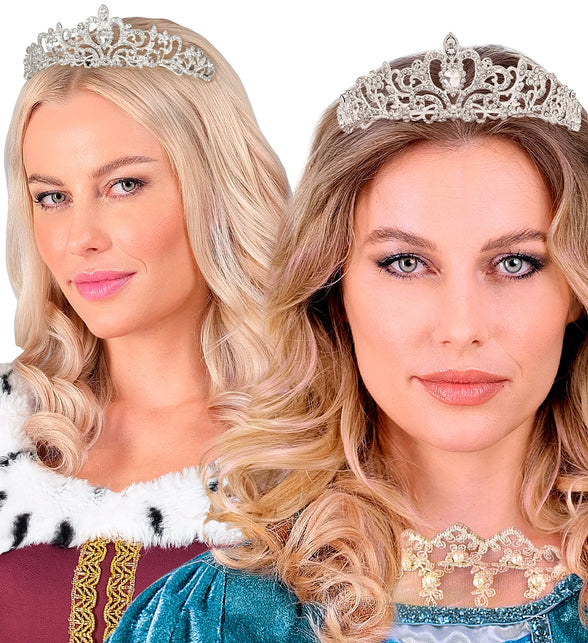 Tiara strass voor dames gedragen in blond haar, twee varianten van de zilveren haarkroon