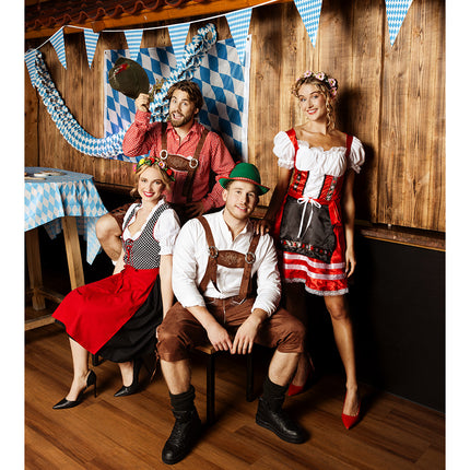 Tiroler shirt heren rood-wit gedragen met lederhose en bretels op een Oktoberfest