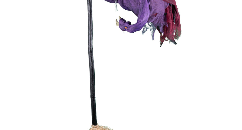 Vliegende heks 180 cm in paars gewaad met rode kap op bezem met zwart standframe, halloweendecoratie