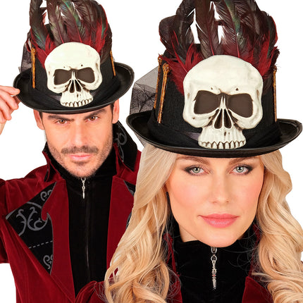 Voodoo hoge hoed Tess gedragen door dame en heer bij een Halloween-outfit