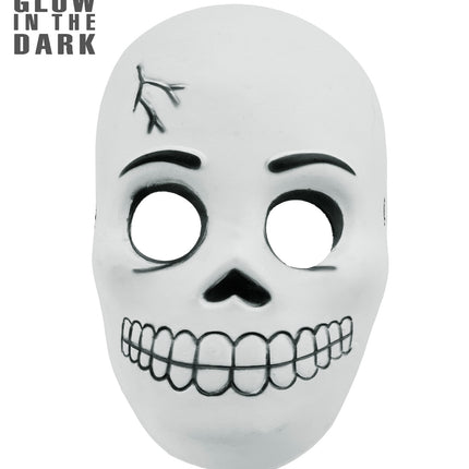 Wit schedelmasker met zwarte wenkbrauwen, hartvormige neus en tandenrij bij daglicht