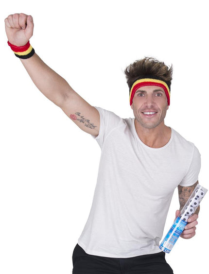 Zweetbanden België met haarband en armband in zwart, geel en rood, gedragen bij een voetbalfeest